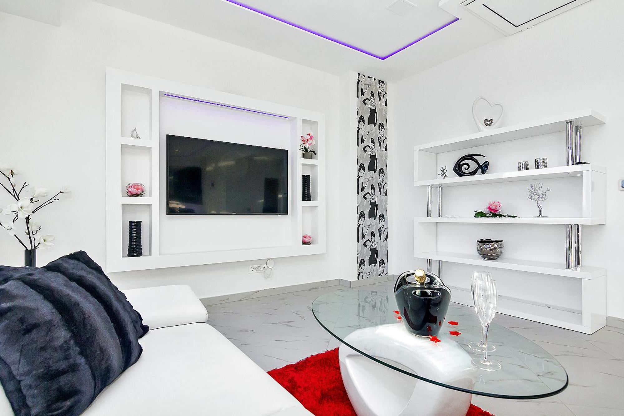 Penthouse Lush Apartment