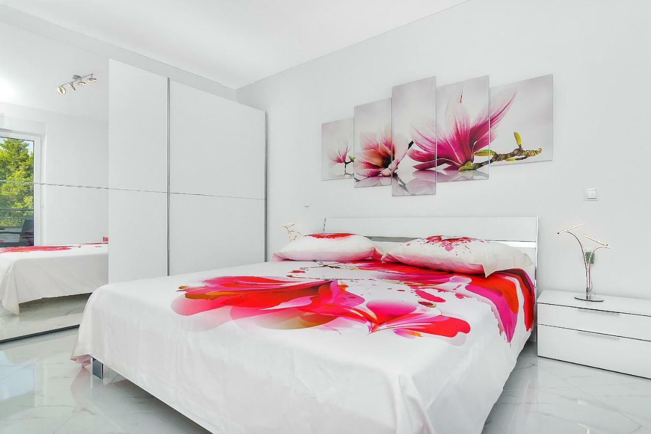 Penthouse Lush Makarska